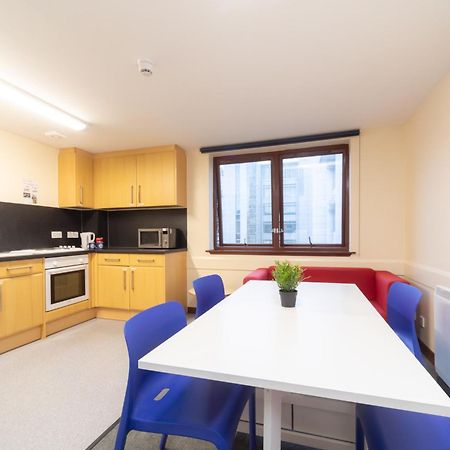 Joivy Economy 4 And 5 Bed Flats, Close To Old Town And Royal Mile - Adults Only Leilighet Edinburgh Eksteriør bilde