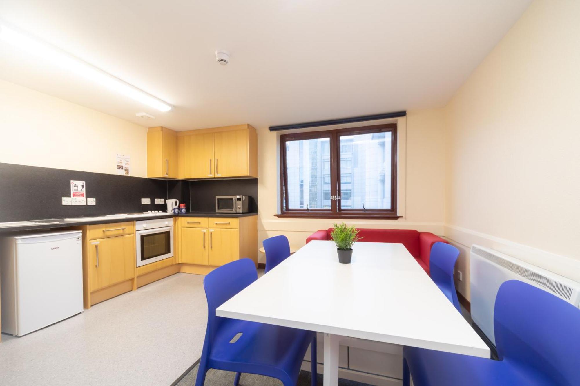 Joivy Economy 4 And 5 Bed Flats, Close To Old Town And Royal Mile - Adults Only Leilighet Edinburgh Eksteriør bilde