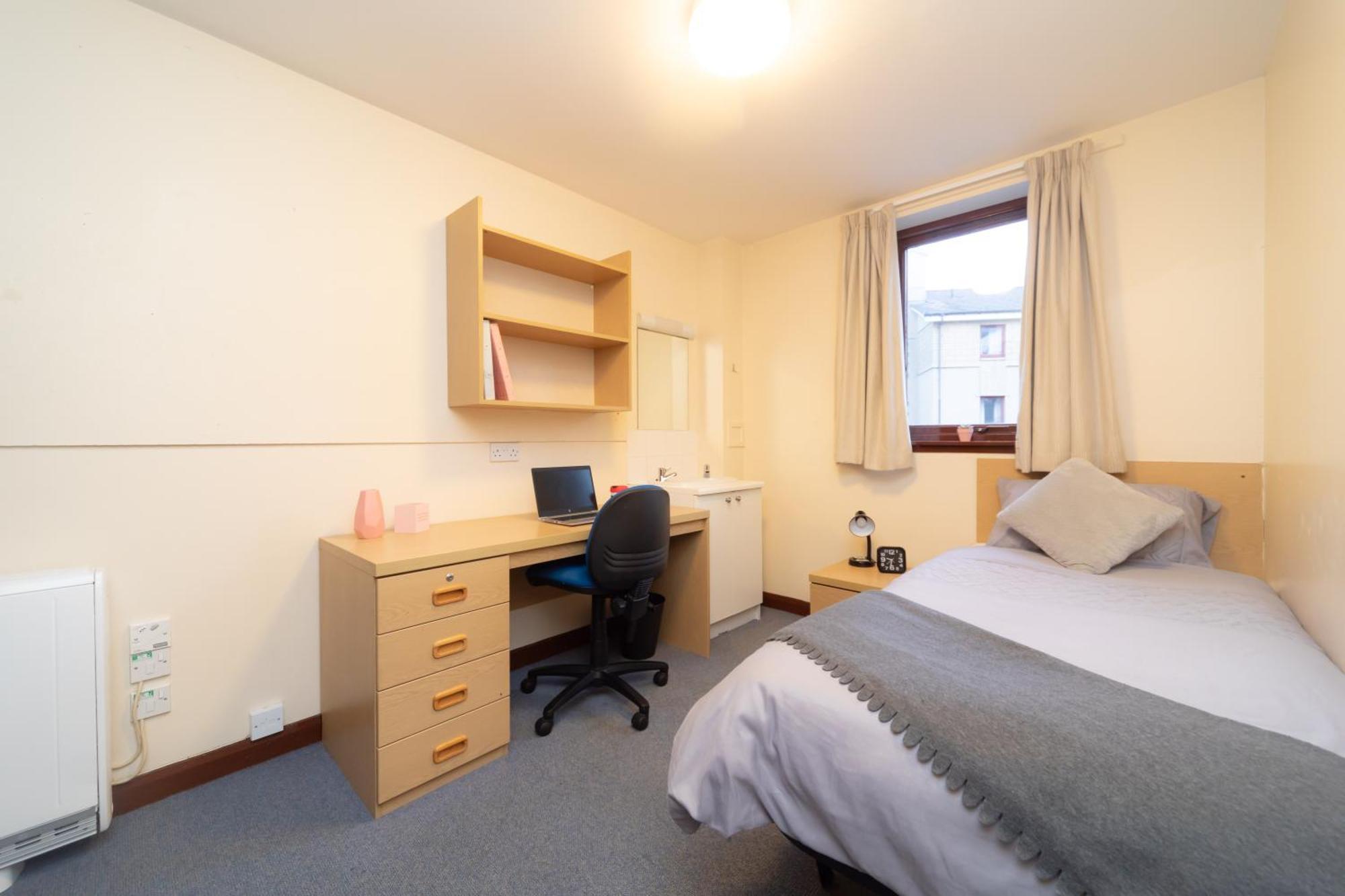 Joivy Economy 4 And 5 Bed Flats, Close To Old Town And Royal Mile - Adults Only Leilighet Edinburgh Eksteriør bilde