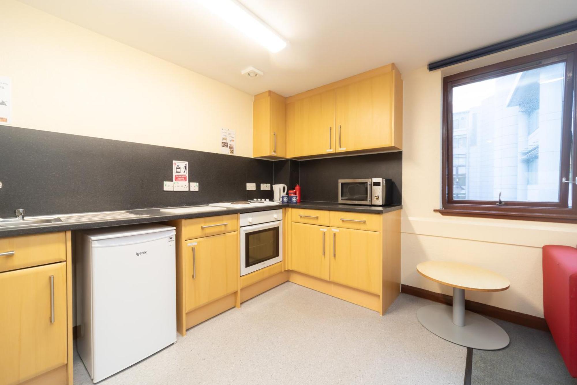 Joivy Economy 4 And 5 Bed Flats, Close To Old Town And Royal Mile - Adults Only Leilighet Edinburgh Eksteriør bilde